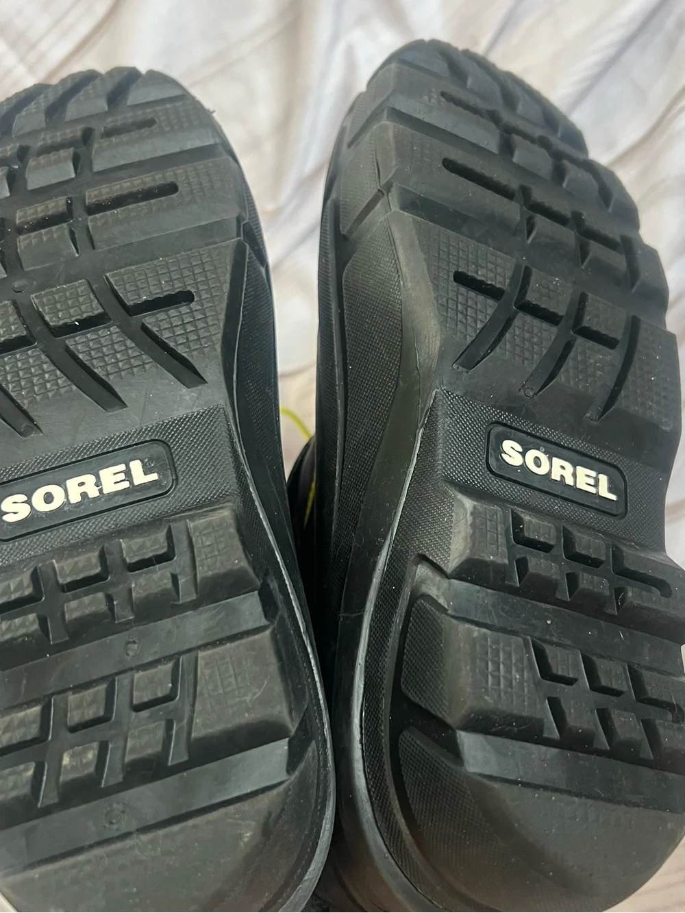 Sorel Black Boots with Neon Yellow Accents Mens 5